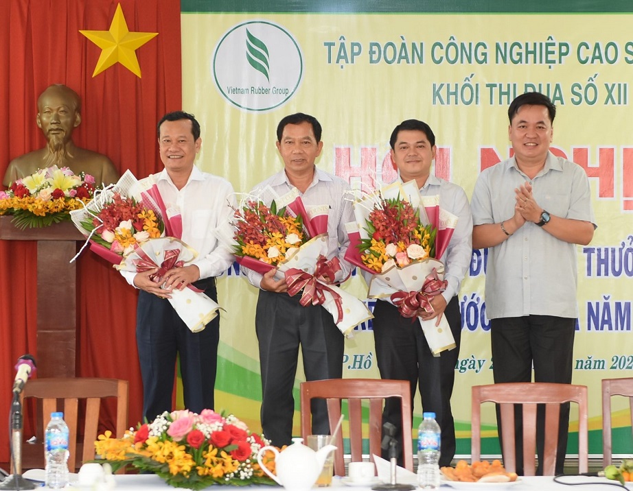 Khối thi đua số XII tích cực chăm lo cho người lao động